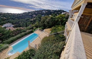 Magnifique Villa de luxe aux Issambres – Vue mer panoramique