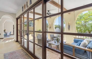 Très belle maison moderne avec une vue sur l&rsquo;océan