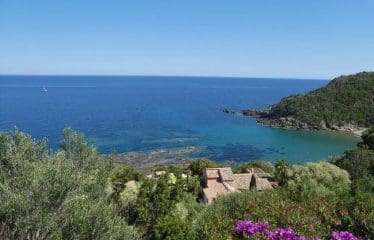 Bella Casa su 2 livelli, sulle Alture del Domaine CALA D'ORO Solenzara