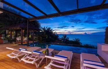 Villa élégante avec vue sur la mer située à Surin