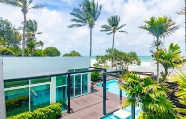 Belle villa située en bord de plage à Natai