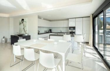 Magnifique propriété vue imprenable sur la mer au cœur de la vallée du golf