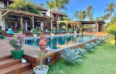 Magnifique Propriété de 9 suites en front de mer dans la nature tropicale de Jericoacoara