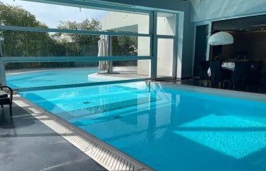 Très belle villa moderne de luxe située à Glyfada