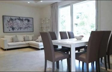 Très belle villa moderne située à Pietrasanta