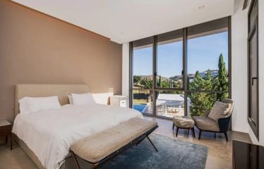 VILLA DE LUXE CONTEMPORAINE EN PREMIÈRE LIGNE DE GOLF AVEC UN PANORAMIQUE IMPRENABLE, LOS FLAMINGOS, BENAHAVIS