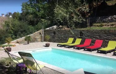 AGNIIQUE IMMOBILE DI PRESTIGIO su 2 livelli: 250 mq abitabili ad OLETTA VISTA MARE