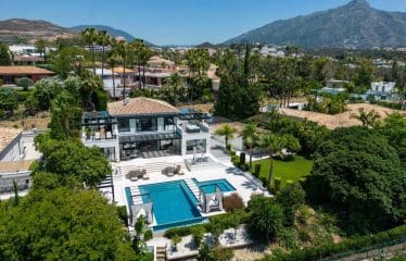 Magnifique villa de luxe située à Nueva Andalucia