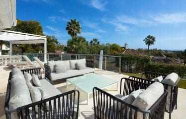 Magnifique propriété vue imprenable sur la mer au cœur de la vallée du golf