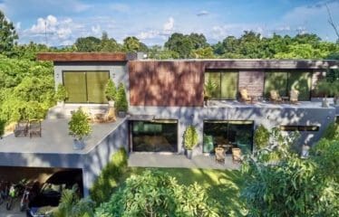 Sublime villa située à Saraphi