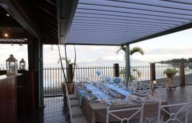 Somptueuse propriété pieds dans l&rsquo; eau vue mer époustouflante .                     Commune à Tahiti, Polynésie française