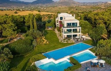 Belle propriete située à Porto heli
