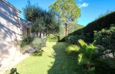 Magnifique Propriété   VILLEFRANCHE SUR MER « CASTELLET »