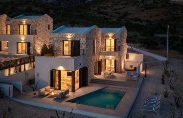 2 magnifiche ville in pietra con vista sul mare situate a Rogoznica