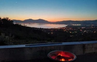 Magnifique Propriété contemporaines   située à PORTICCIO  vue mer époustouflante