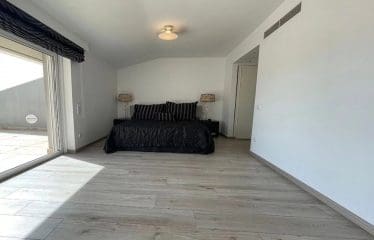 Très belle villa moderne de luxe située à Glyfada