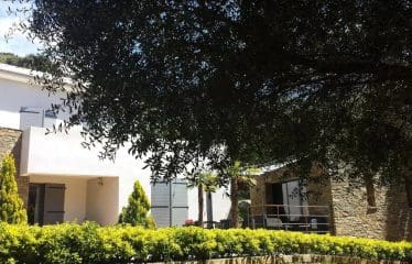 AGNIIQUE IMMOBILE DI PRESTIGIO su 2 livelli: 250 mq abitabili ad OLETTA VISTA MARE