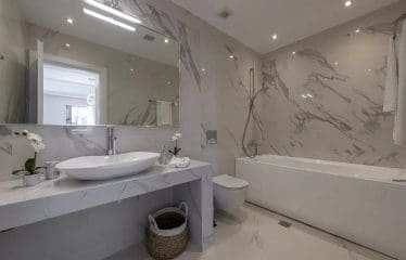 MAGNIFIQUE VILLA Vues spectaculaires sur la ville de Porto Cheli,