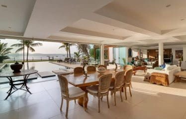 Magnifique Manoir sur le front de mer à Buzios