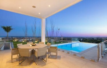 Magnifique propriété contemporaine exclusive d&rsquo;El Herrojo, à La Quinta.