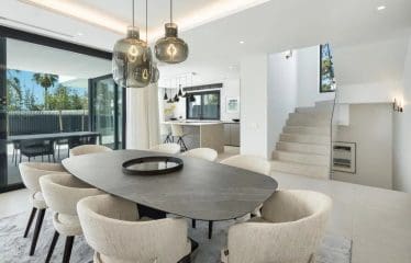 MERVEILLEUSE VILLA À DEUX PAS DE L&rsquo;EBACH À MARBELLA EST