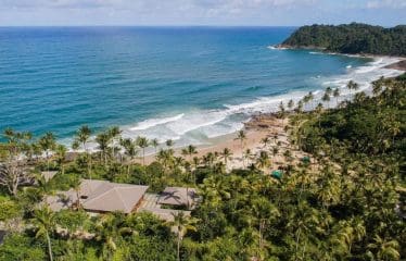 Villa de luxe en bord de mer à Barracuda Resort-Itacare