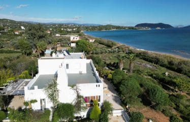 Très belle Villa exclusive située à Petrothalassa, Portoheli.