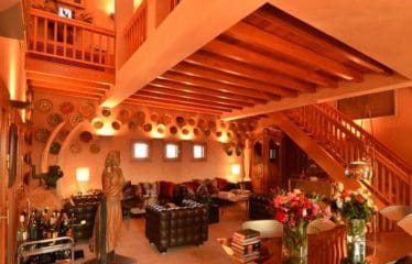 Très belle villa surplombant le golf de Ftelia