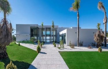 Splendide villa contemporaire avec vue sur la mer située à Marbella