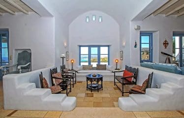 Très belle villa de luxe avec une vue imprenable sur la mer située à Paros