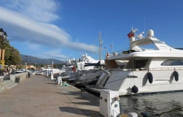 AGNIIQUE IMMOBILE DI PRESTIGIO su 2 livelli: 250 mq abitabili ad OLETTA VISTA MARE