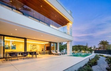 MERVEILLEUSE VILLA À DEUX PAS DE L&rsquo;EBACH À MARBELLA EST