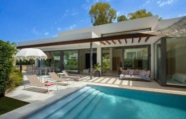 Très belle villa moderne située à Estepona