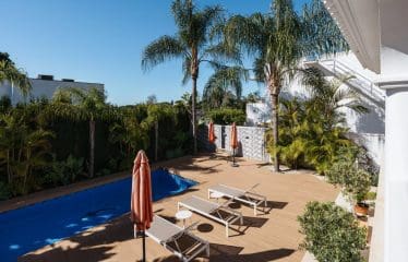 Belle villa moderne située dans un environnement calme à Marbella