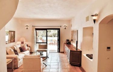 Splendide villa avec vue mer située à Santorin