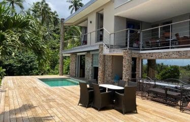 Villa Teavaro Moorea vue sublime du lever du soleil et de l&rsquo;ile de Tahiti