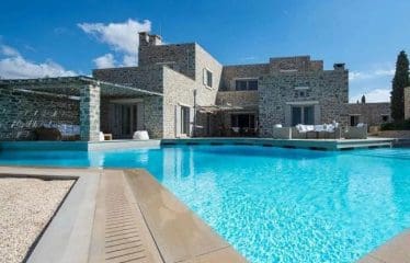 Magnifique villa pieds dans l&rsquo;eau située à Paros