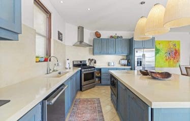 Très belle maison moderne avec une vue sur l&rsquo;océan