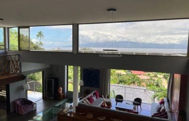 Villa Teavaro Moorea vue sublime du lever du soleil et de l&rsquo;ile de Tahiti