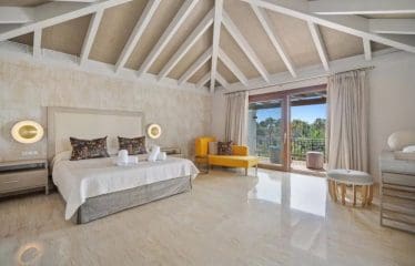 Splendide manoir de style méditerranéen avec une vue imprenable situé à Paraiso Alto