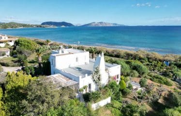 Très belle Villa exclusive située à Petrothalassa, Portoheli.