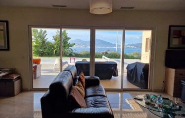 Magnifica proprietà con vista mozzafiato sul mare Golf d'Ajaccio