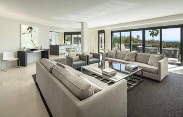 Magnifique propriété vue imprenable sur la mer au cœur de la vallée du golf