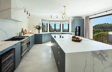 Magnificent MANOR HOUSE WITH PANORAMIC SEA VIEWS IN EL MADROÑAL