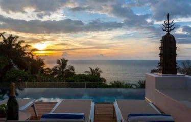 Villa élégante avec vue sur la mer située à Surin