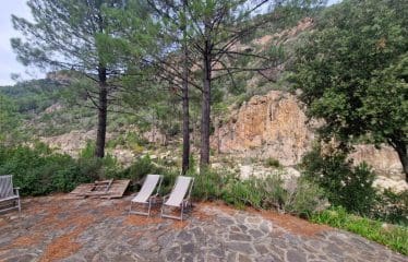 DOSSIER CONFIDENTIEL  Unique Bastide de pierre sur  de Bavella ultra protégé