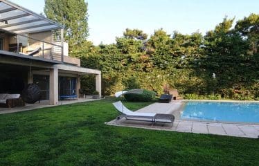 Très belle villa de luxe située à Ekali