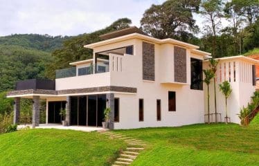 Très belles villas avec une vue imprenable sur la mer