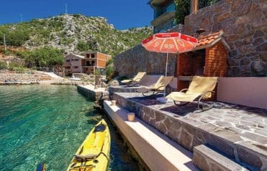 Villa splendide en bord de mer dans la région de Zadar