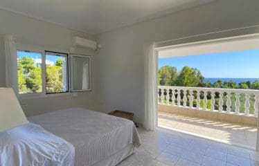 Très belle Villa individuelle exquise alliant harmonieusement style, confort et fonctionnalité dans un quartier très recherché.